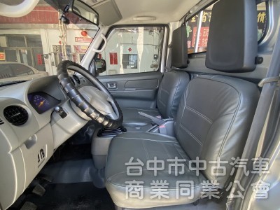 2017款 CM13MPW 銀色 中華Veryca1.3小貨車