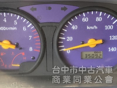 2017款 CM13MPW 銀色 中華Veryca1.3小貨車