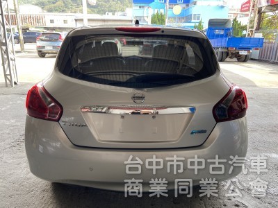 Nissan Tiida 2013款 Tiida 銀色