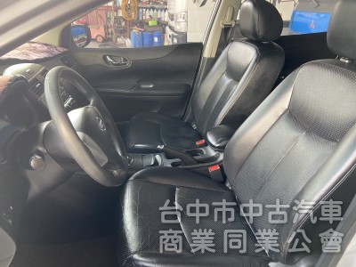 Nissan Tiida 2013款 Tiida 銀色