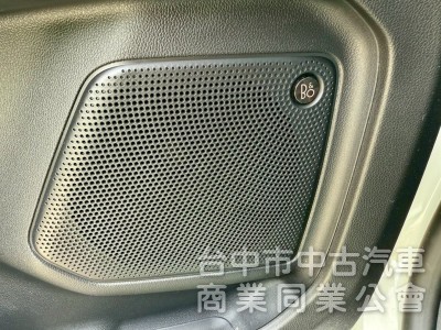 原廠保固  ikey  摸門  acc跟車定速   盲點偵測  電尾門  360影音系統  全景天窗 