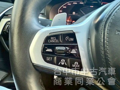 530i M-SPORT 小改款  ikey  摸門  5AU跟車 盲點  車道置中   電動椅  電動尾  HK音響 