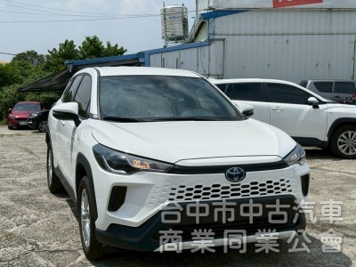 正2025年原廠保固中跑8千公里  ikey  摸門  acc跟車系統  恆溫 行車偏移  後做出風口  