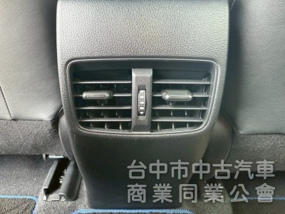 正2025年原廠保固中跑8千公里  ikey  摸門  acc跟車系統  恆溫 行車偏移  後做出風口  