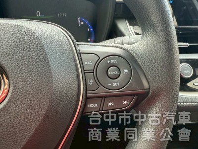 正2025年原廠保固中跑8千公里  ikey  摸門  acc跟車系統  恆溫 行車偏移  後做出風口  
