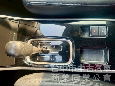 acc跟車系統  恆溫 行車偏移  後做出風口  