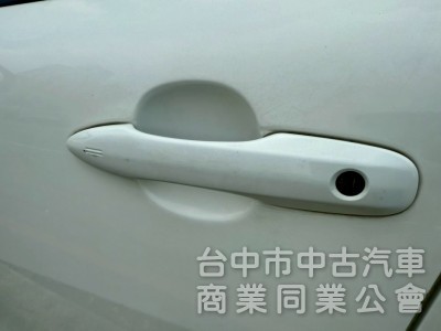 acc跟車系統  恆溫 行車偏移  後做出風口  