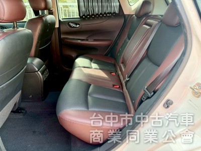 I-TIIDA 1.6 五門掀背 配備 ikey  摸門  定速   盲點偵測  影音系統