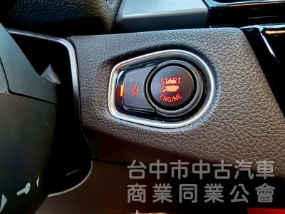 BMW 218D 五人座 柴油引擎 配備: ikey 摸門 定速 電動椅 倒車影像  後座出風口  
