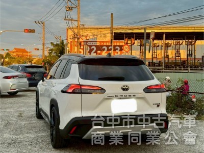 C.C GR 油電版 一手車 原廠保養 保固中 ACC跟車 車道置中 盲點 影音 升級鋁圈 碟盤 避震 拉桿