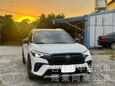 C.C GR 油電版 一手車 原廠保養 保固中 ACC跟車 車道置中 盲點 影音 升級鋁圈 碟盤 避震 拉桿