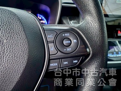 ALTIS 油電  配備 ikey 摸門  ACC跟車 摸門 盲點 車道偏移 恆溫 防滑 