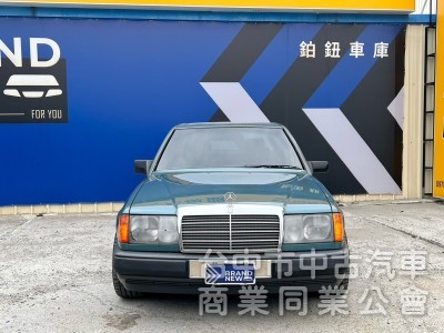 1986．BENZ．300E．綠色