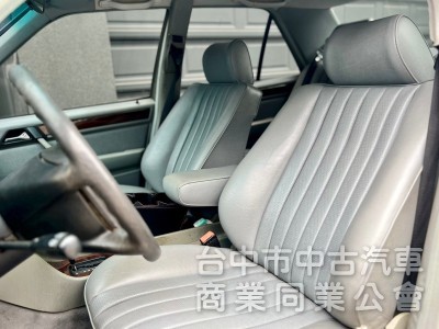 1986．BENZ．300E．綠色