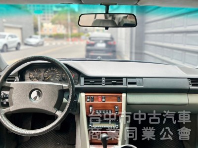 1986．BENZ．300E．綠色