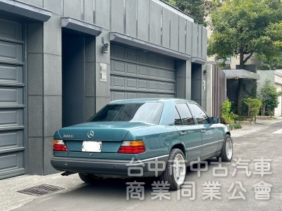 1986．BENZ．300E．綠色