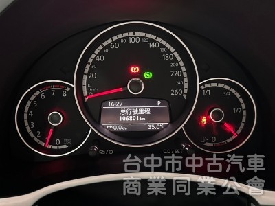 2014．VW．Beetle．白色