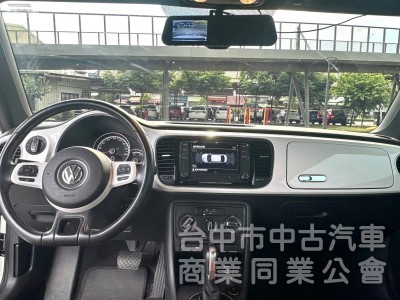2014．VW．Beetle．白色