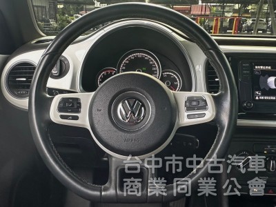 2014．VW．Beetle．白色