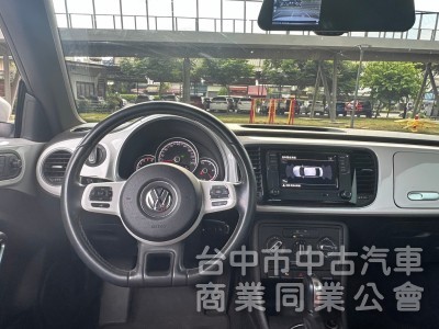 2014．VW．Beetle．白色