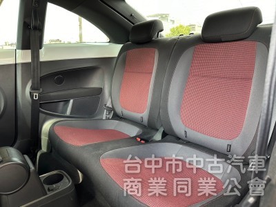 2014．VW．Beetle．白色
