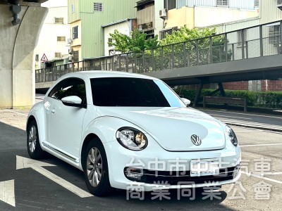 2014．VW．Beetle．白色