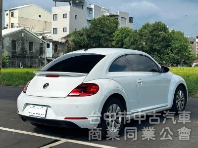 2014．VW．Beetle．白色