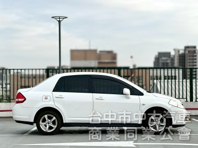 2013・Nissan・Tiida 4D・里程18.4萬