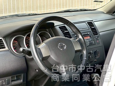 2013・Nissan・Tiida 4D・里程18.4萬