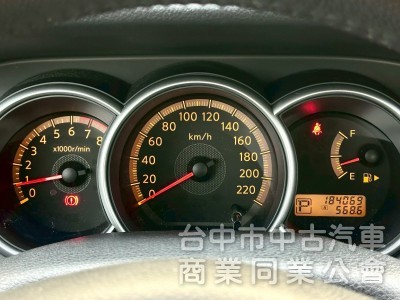 2013・Nissan・Tiida 4D・里程18.4萬