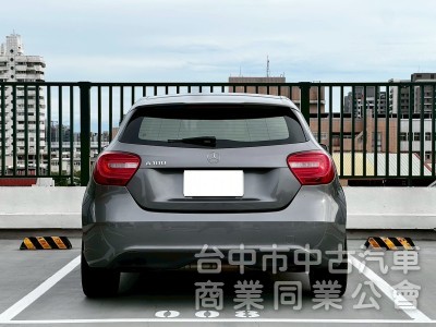 2015 A180 里程18.4萬 
