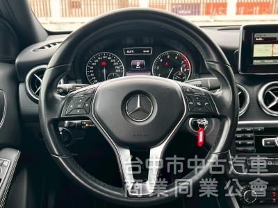 2015 A180 里程18.4萬 