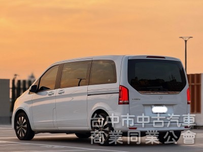 2021 V220d 里程6.3萬