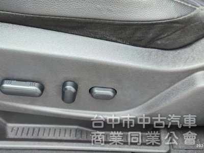 2015年FORD KUGA2.0旗艦版 新車價119.8萬 年前特惠價 原漆原版件.挑戰全台最便宜.全景天窗.