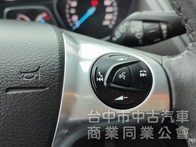 2015年FORD KUGA2.0旗艦版 新車價119.8萬 年前特惠價 原漆原版件.挑戰全台最便宜.全景天窗.