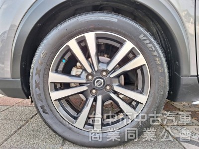2019年式KICKS智型旗艦版.新車價81.5萬.福鎔汽車新上架.特別優惠40.8萬.僅此一部.快來搶購...