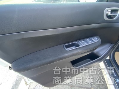 2005年式 PEUGEOT 307SW 2.0 稀有法式七人座轎旅車 定速系統 電動天窗 恆溫空調 便宜代步車首選