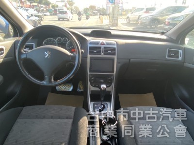 2005年式 PEUGEOT 307SW 2.0 稀有法式七人座轎旅車 定速系統 電動天窗 恆溫空調 便宜代步車首選