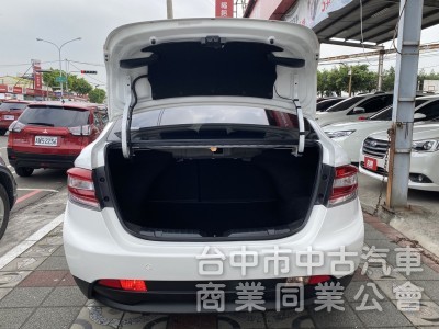 2016年 Luxgen  S3  1.6L 尊爵型 原鈑件 環景 定速 恆溫  倒車顯影 舒適安全 小資族首選代步款