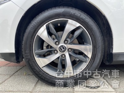 2016年 Luxgen  S3  1.6L 尊爵型 原鈑件 環景 定速 恆溫  倒車顯影 舒適安全 小資族首選代步款