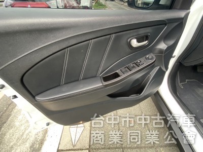 2016年 Luxgen  S3  1.6L 尊爵型 原鈑件 環景 定速 恆溫  倒車顯影 舒適安全 小資族首選代步款