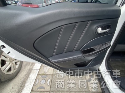 2016年 Luxgen  S3  1.6L 尊爵型 原鈑件 環景 定速 恆溫  倒車顯影 舒適安全 小資族首選代步款