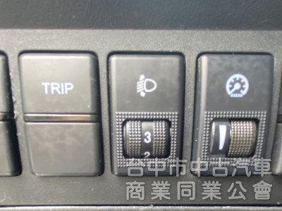 2016年 Luxgen  S3  1.6L 尊爵型 原鈑件 環景 定速 恆溫  倒車顯影 舒適安全 小資族首選代步款