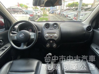2018年 Nissan  March  1.5cc 傳奇版 原鈑件 外型圓潤可愛 小巧靈活 寬敞空間 最貼心的都市小車