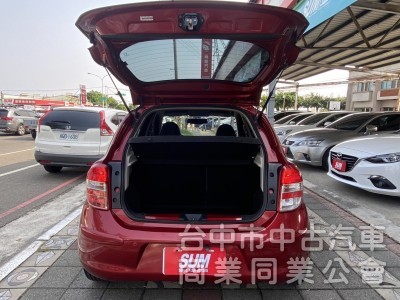 2018年 Nissan  March  1.5cc 傳奇版 原鈑件 外型圓潤可愛 小巧靈活 寬敞空間 最貼心的都市小車