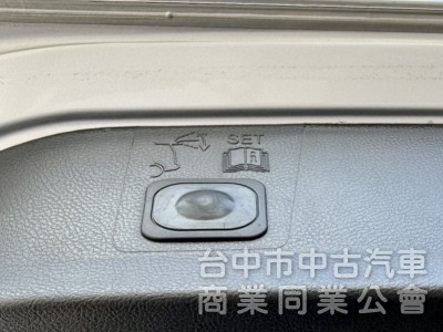 2013年 FORD KUGA 1.6 時尚經典型 原鈑件 全景天窗 電尾門 渦輪增壓 舒適與安全性兼具運動休旅