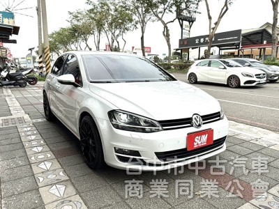 2015年 福斯  GOLF  1.4  TSI  渦輪增壓 恆溫 I-Key 省油省稅 大馬力 適合小家庭首選車款