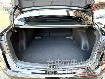 2022年 Toyota Altis 1.8 豪華型 僅跑1萬公里 原廠保固中 原鈑件 ACC 恆溫 定速 國產熱銷車款