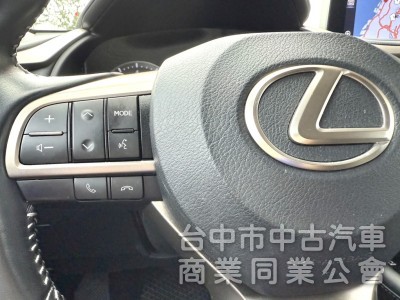 2021年式 Lexus RX 300 頂級版 2.0 原鈑件 僅跑5萬 電動天窗 電動座椅 ACC跟車 極致運動休旅車
