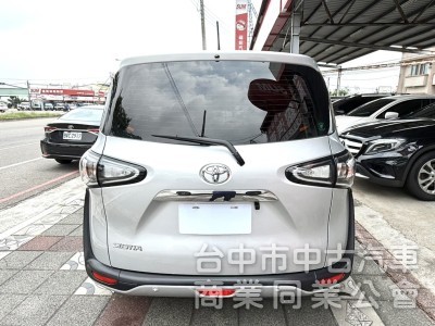 2022年 Toyota Sienta 5人座 1.8 豪華+版 原鈑件 I-Key 恆溫 電動側滑門 國產跨界休旅車